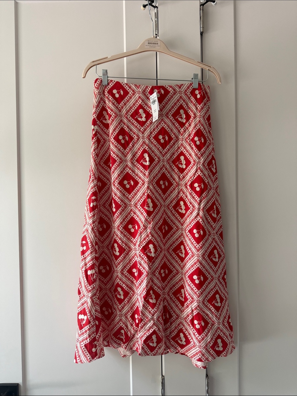 Abercrombie Low Rise Red Geometric Midi Skirt with White Accents